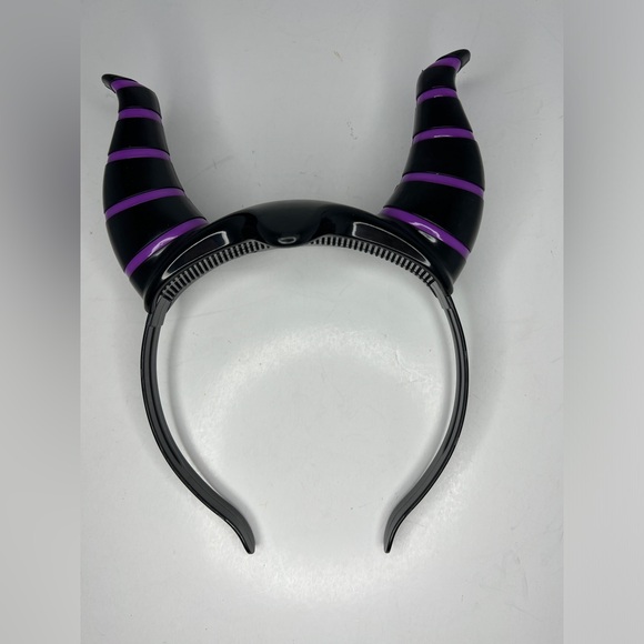 Disney Ears Maleficent Sleeping Beauty Light Up Horns - Picture 3 of 11